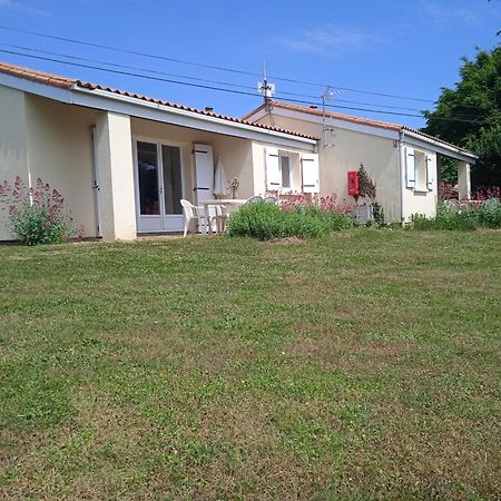 Olydea Le Lambon - Prailles-La-Couarde Hotel ภายนอก รูปภาพ