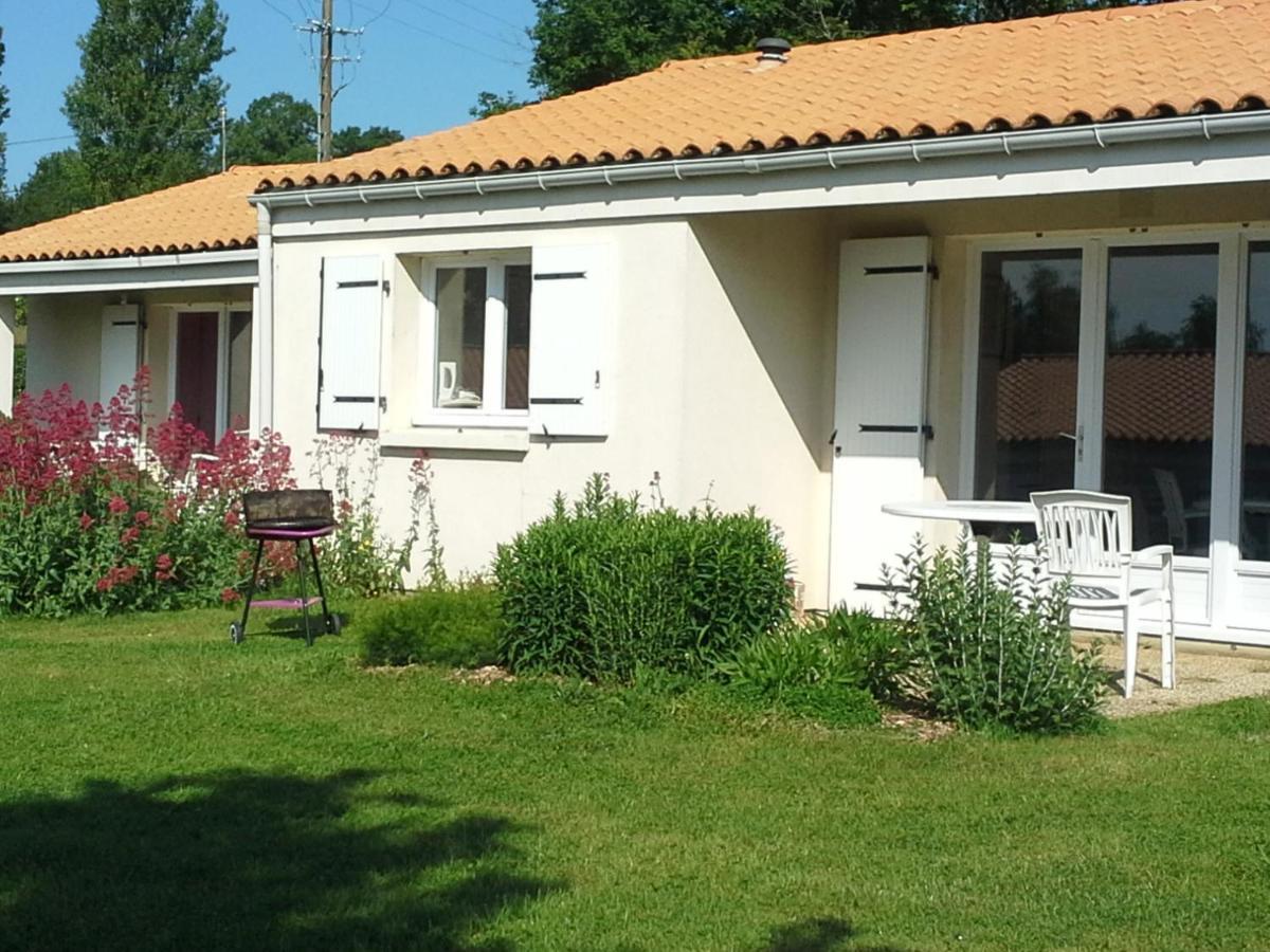 Olydea Le Lambon - Prailles-La-Couarde Hotel ภายนอก รูปภาพ